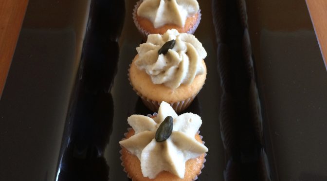 Mandarinen Pistazien Mini Cupcakes