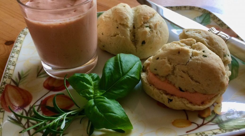 Herzhafte Scones mit Paprikacreme - Was essen wir heute