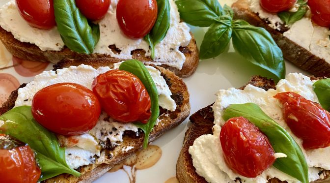 Tomaten-Ricotta Bruschetta